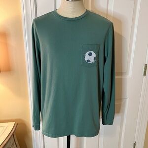 EUC Men's Vineyard Vines Olive Green Long Sleeve Soccer Ball T-Shirt Tee MEDIUM